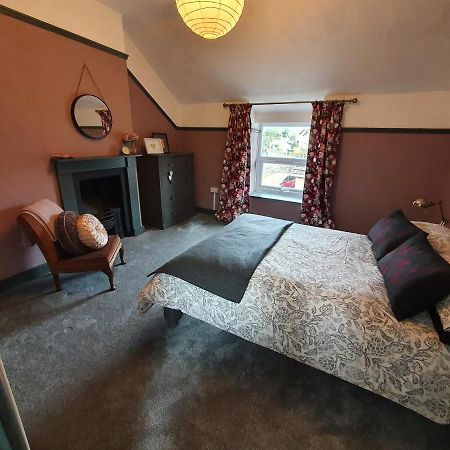 Cosy Cottage In Heart Of Llangollen Esterno foto