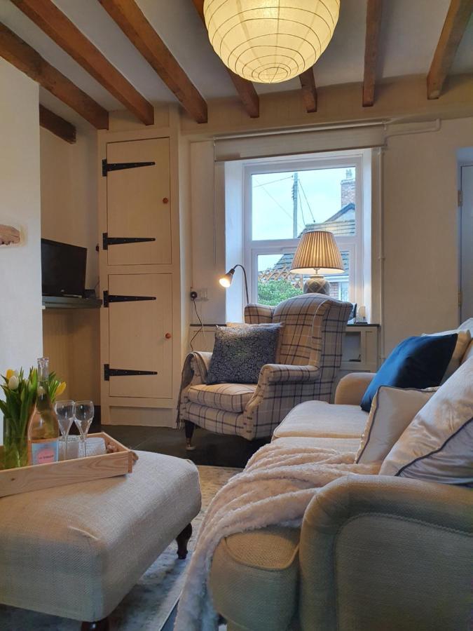 Cosy Cottage In Heart Of Llangollen Esterno foto